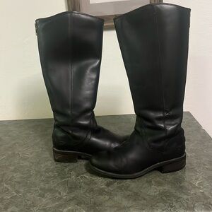 UGG seldon black leather boots